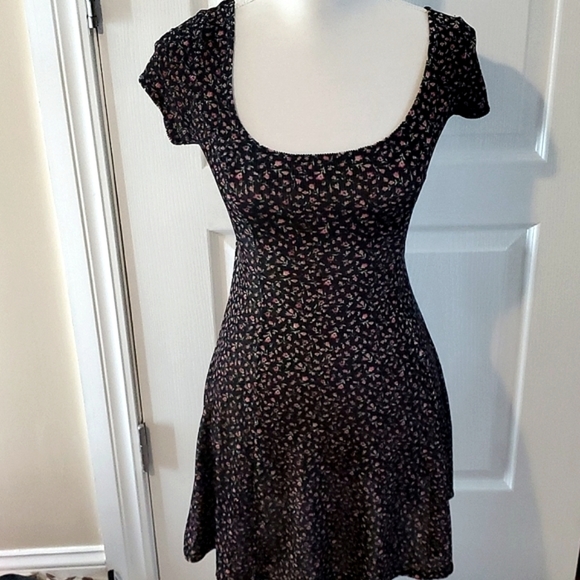 Forever 21 Dresses & Skirts - Forever 21 criss cross open back mini dress